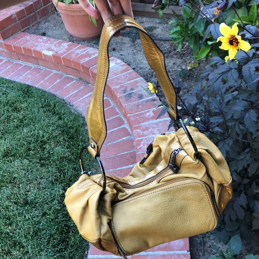 Purse - Picture 2 of 3
